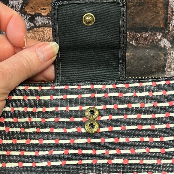 Fossil Madison Zip Around Clutch Wallet Wristlet Black White Stripes Red Dots - Picture 3 of 10